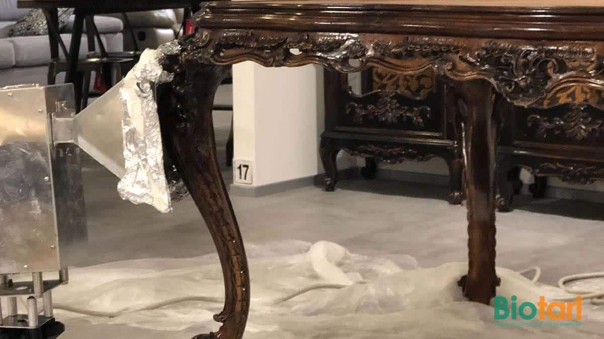 Tavoli e arredi in casa – disinfestazione tarli del legno in Piemonte