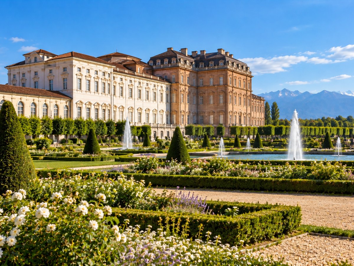 La Reggia di Venaria Reale vista dai giardini