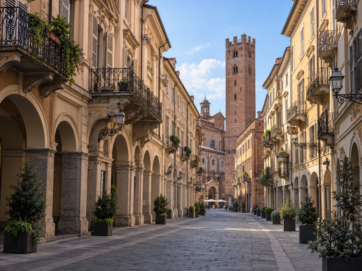 Corso Vittorio Alfieri ad Asti con palazzi storici